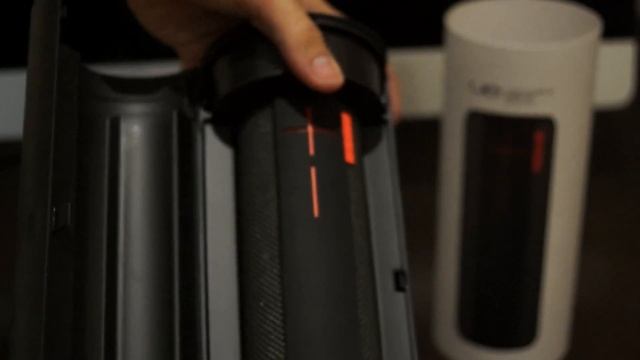 Ultimate Ears Boom Portable Mobile Bluetooth Speaker Unboxing (Black & Red) смотреть онлайн