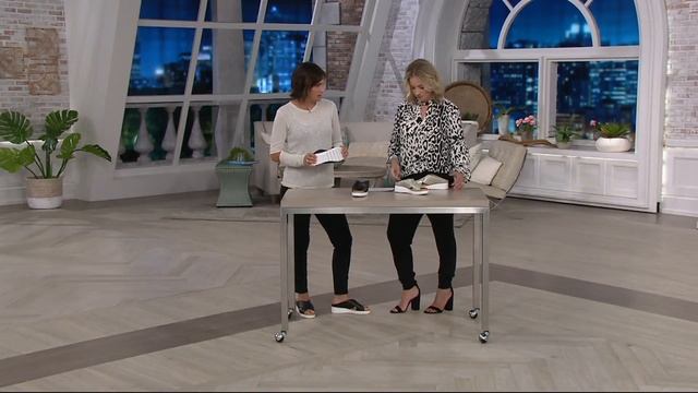 Corso Como Leather Cross-Strap Sandals - Brunna on QVC смотреть онлайн