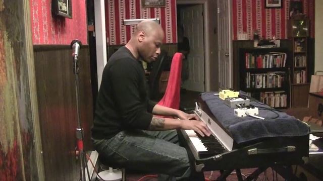 Fender Rhodes with guitar pedals - analog delay смотреть онлайн