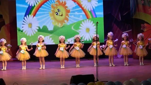 Сборник лучших песен на 8 марта/ Утренник 8 марта в детском саду смотреть онлайн