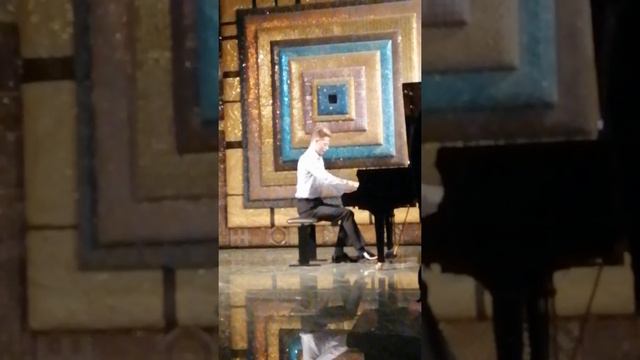 М. Равель Сонатина для фортепиано fis-moll, op. 40 (1 часть) смотреть онлайн