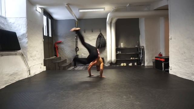 10 Mins of Flows, Latest sequences compilation(capoeira) смотреть онлайн