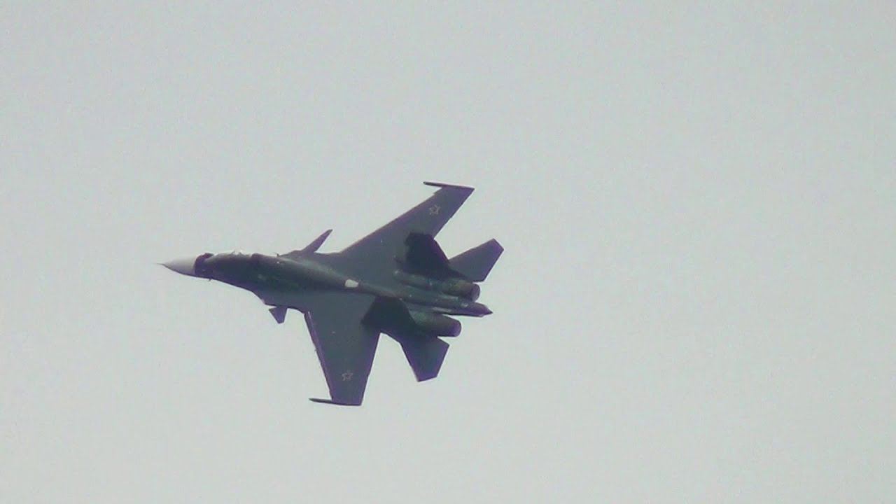 СУ-30СМ (SU-30). МАКС-2017 смотреть онлайн