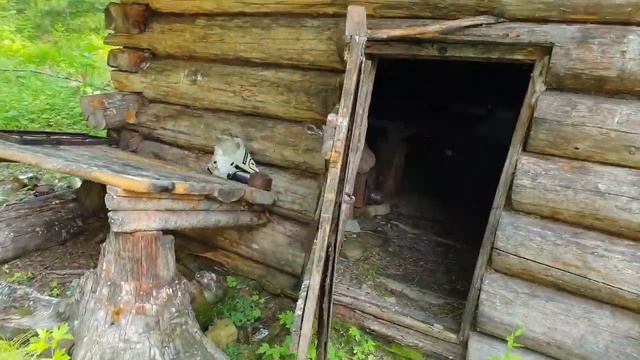 Самоизолируюсь.Часть 2.Рыбалка в Сибири.Медведи бродят,ленок,хариус.