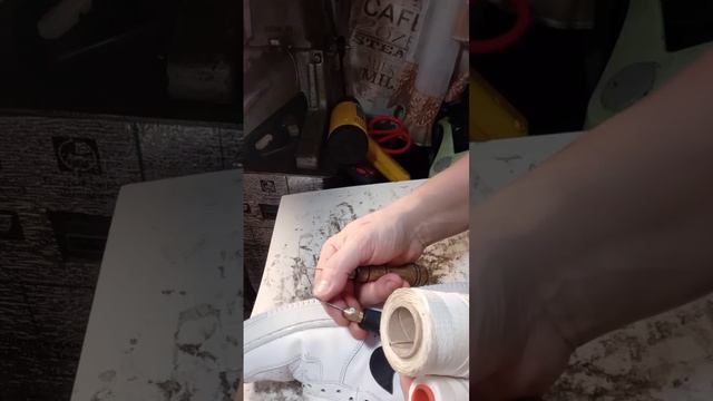 ремонт обуви дома, прошивка подошвы вручную, сами. . смотреть онлайн