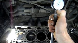 износ гильзы поршневого цилиндра ее проверка с помощью нутромера.