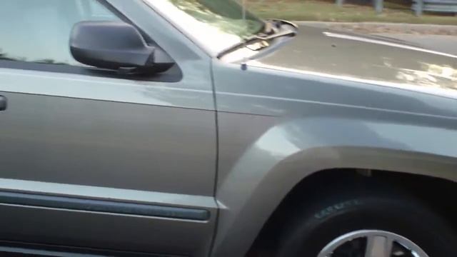 2007 Jeep Grand Cherokee 4WD смотреть онлайн