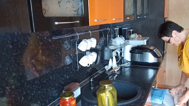 ГОТОВЛЮ ОБЕД👩🍳🍲ЖДУ ВНУЧКУ🙋♀️/// ПОКИДАЛА СНЕГ😊 смотреть онлайн