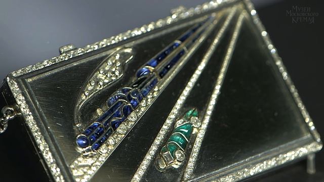 Ювелирные аксессуары от Van Cleef & Arpels смотреть онлайн