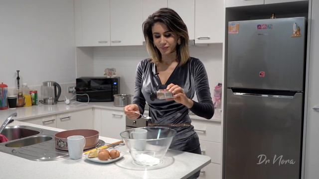 Low Calorie And TASTY Dessert? | Doctor Bakes Healthy Pumpkin Pie Recipe 👩🍳