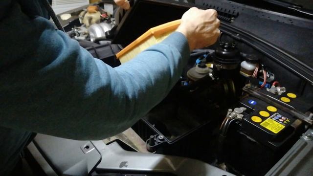 замена воздушного фильтра нива шевроле, массовый расход воздуха замер через сканер elm 327 obd2 смотреть онлайн