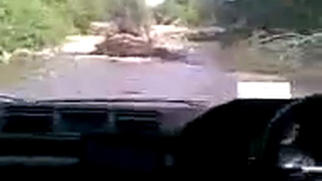 Южно-Сахалинск - Лесное, обьезд смытой дороги по реке смотреть онлайн