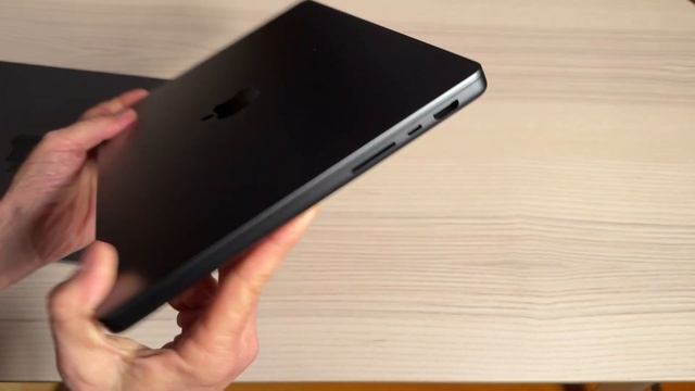 MacBook Pro 14 M3, M3 Pro & MacBook Air M2 FCP editing 8K video export test смотреть онлайн