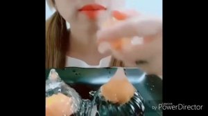 Китайцы едят лёд с водой!!! Не залипни челендж!!