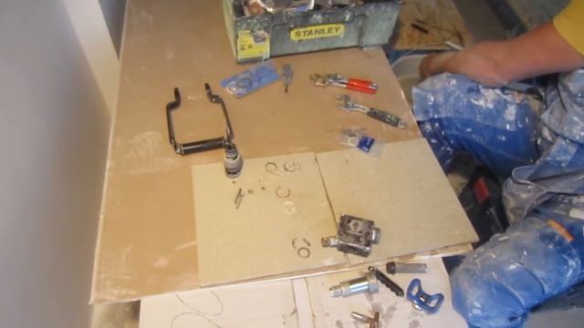 Graco - t-max 657 ремонт пистолета. Repair gun Graco - t-max 657 смотреть онлайн