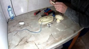Как разобрать и собрать бра на стену с заменой патрона. Устраняем брак!