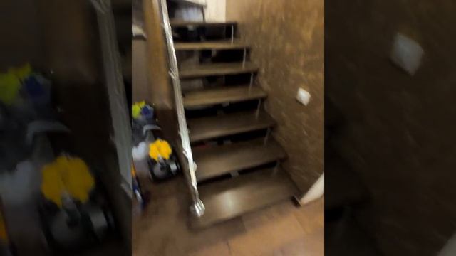 Лестница на монокосоуре! МАССИВ ЯСЕНЯ. Ограждения из нержавейки смотреть онлайн