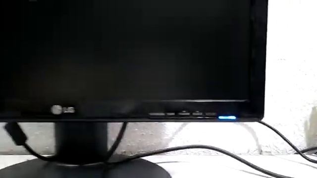 LG 19'' W1942PE смотреть онлайн