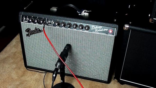 Fender Deluxe Reverb vs Two-Rock Studio Pro 22 смотреть онлайн