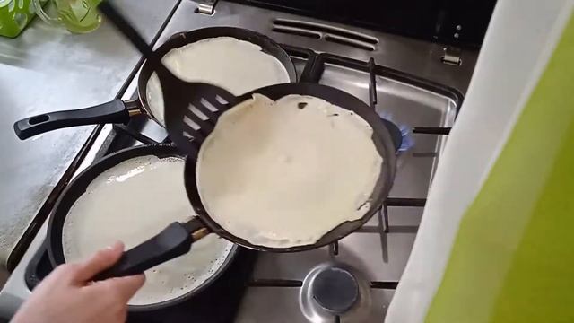 Как быстро испечь много блинчиков. смотреть онлайн