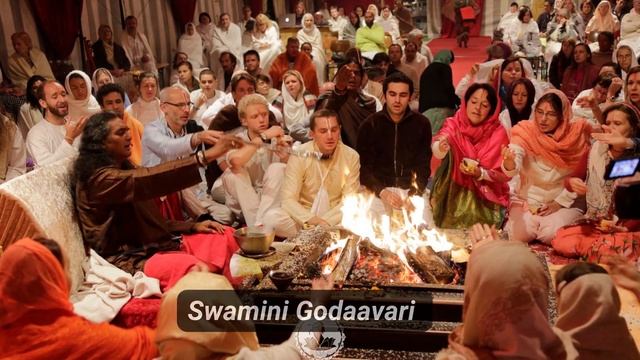 {3} - Gayatri Yagna 2015 with Paramahamsa Sri Swami Vishwnananda my first yagna Sri Peetha Nilaya смотреть онлайн