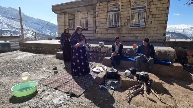 Cooking Spanish Rice and Chicken : Village life. Nomads . Iran смотреть онлайн