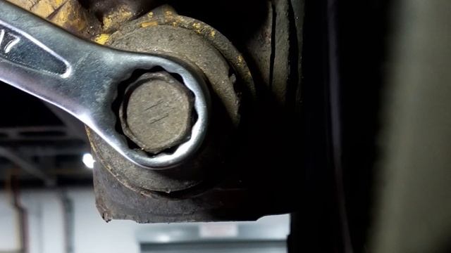 ARB Old Man Emu BP51 Toyota Land Cruiser 200 Rear Shocks Installation смотреть онлайн