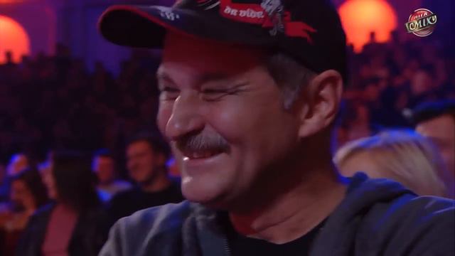 Поцелуй в ЗАСОС с Поляковой Стояновка Лига Смеха 2018 смотреть онлайн