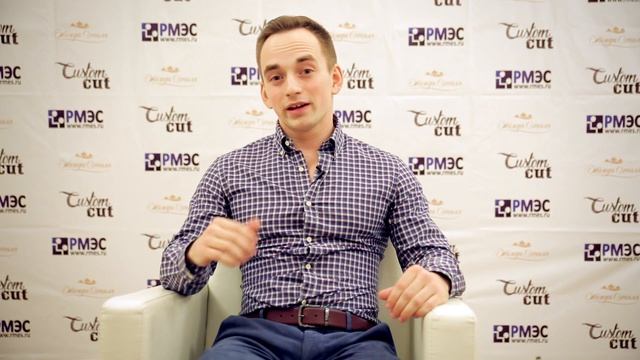 Как правильно и красиво сочетать цвета в одежде? смотреть онлайн