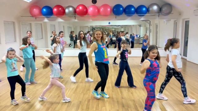 ⭐ "I'M GOOD" (Blue) ⭐ ZUMBA KIDS ⭐ YEZZA FITNESS ⭐ смотреть онлайн
