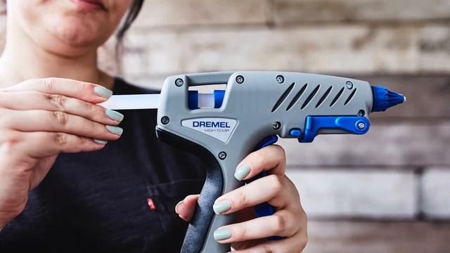 Nigdy nie wyciągaj zużytego do połowy sztyftu z pistoletu - Jak uniknąć błędów używając Glue Gun смотреть онлайн