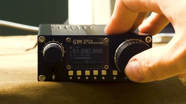 Xiegu G1M миниатюрная КВ SDR радиостанция. Обзор, проверка работы в полях. смотреть онлайн