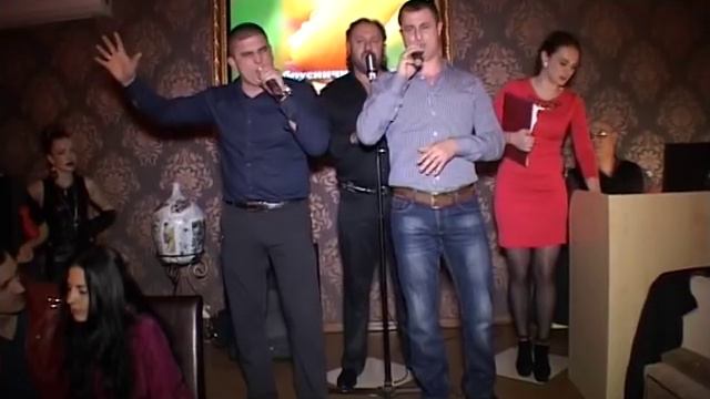 Поет Ваня Залож и Александр Адам. смотреть онлайн