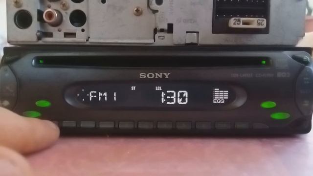 CD Ресивер SONY CDX-L495EE смотреть онлайн