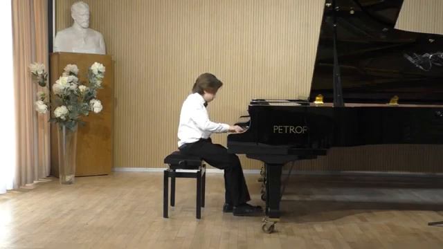 597 Константин Дорофеев Э Григ Свадебный день в Трольхаугене op 62 № 6 D dur смотреть онлайн