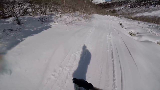 г. Чегет. Спуск по ручью. Апрель 2016 смотреть онлайн