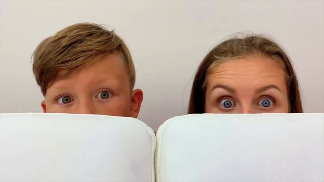 Сеня и Мама как Супергерои играют с Игрушками Сборник смотреть онлайн