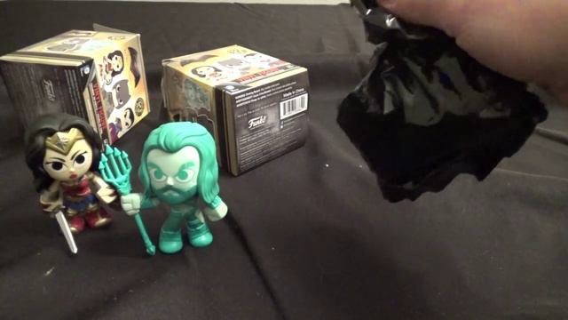 Walmart Exclusive Batman V Superman Funko Mystery Minis Unboxing смотреть онлайн
