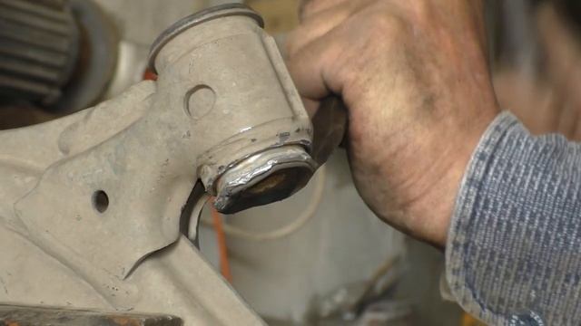 Замена сайлентблоков в домашних условиях-легко!