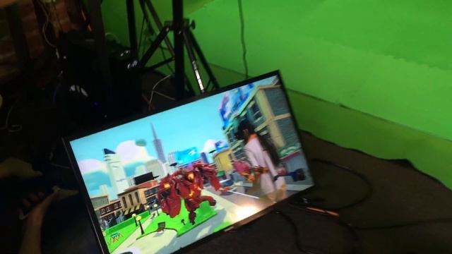 Fist of Physics - Green Screen recording - behind the scenes смотреть онлайн