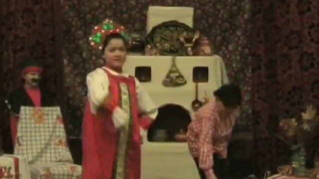 Спектакли: "Иван - крестьянский сын", "Золотое яичко". смотреть онлайн