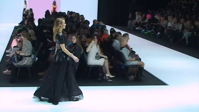 Moscow Fashion Week Part 8 Неделя моды в Москве часть 8 Contrast and beauty of Russian models runwa смотреть онлайн