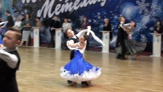 Спортивный вальс. Танцует Артём Сафонов смотреть онлайн