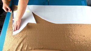 Праздничное Новогоднее платье с цельнокроеным рукавом. Моделирование раскрой и первая примерка.mp4