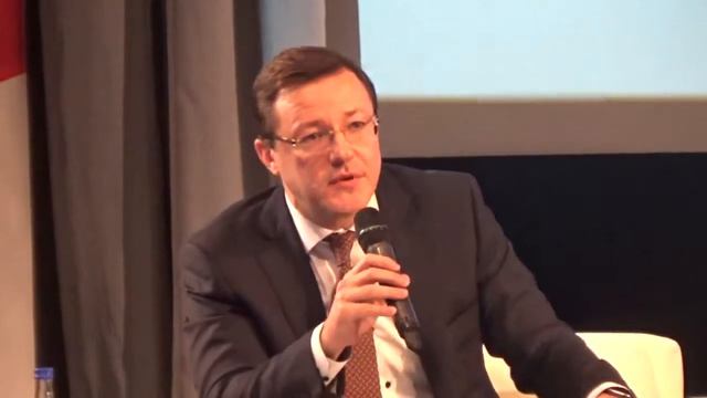 Дмитрий Азаров: по вопросу благоустройства территорий нужно советоваться с населением смотреть онлайн