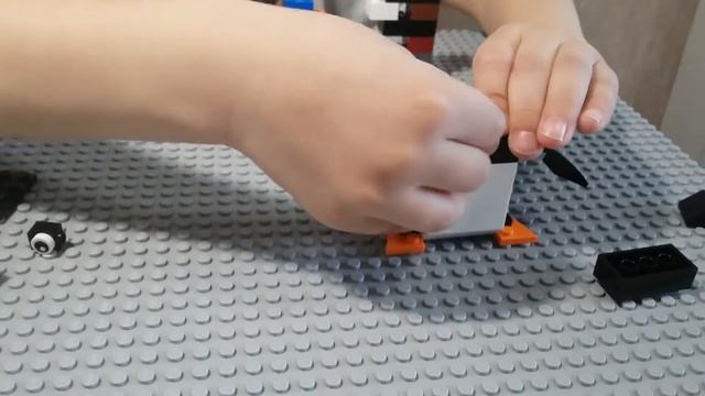 Лего Пингвин . лат. Spheniscidae . Lego Penguin . смотреть онлайн