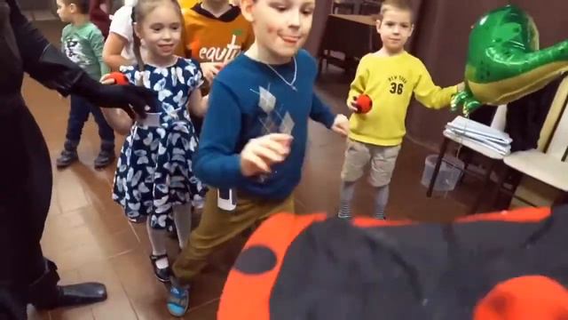 День рождения и Гигантское шоу мыльных пузырей🎂💪👌 смотреть онлайн