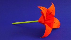 Цветы из бумаги. Оригами лилия. Подарок маме своими руками