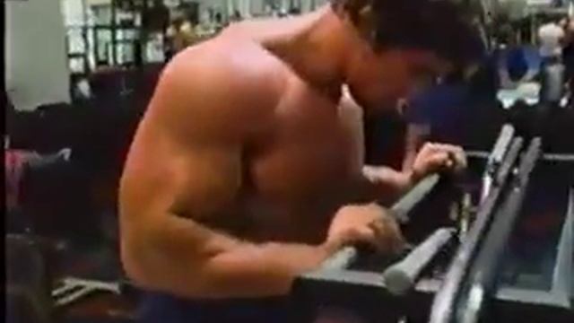 Body Building - Arnold Schwarzenegger - Biceps Training