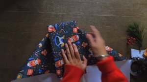 Как упаковать подарок? Упаковка подарка самостоятельно. Видеоурок по упаковке подарка